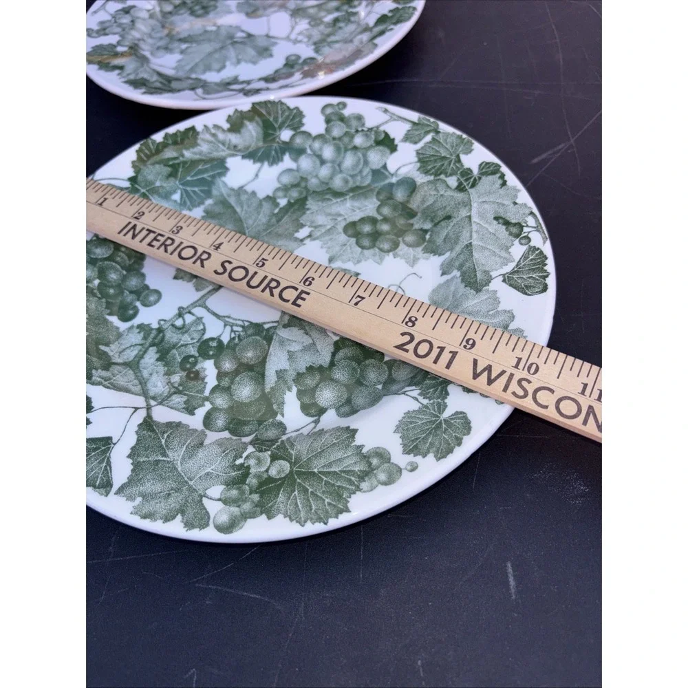 Quadrifoglio Ceramica La Primula Dinner Plate Green Grape Leaves 10.25
